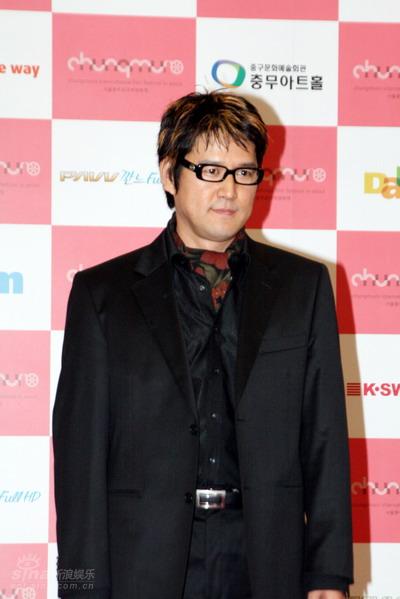 图文:首尔忠武路电影节开幕--卞宇民