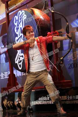 吴克群以中国风抗嘻哈风 称没借歌词讽刺王力