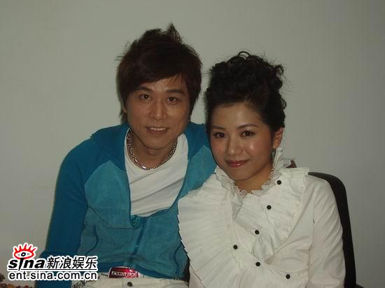 侯湘婷伍思凯他乡遇故知 闲谈碎语唠家常(图)