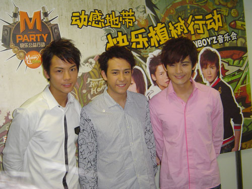 sunboyz教育fans正确追星 泳儿新碟表新意(图)