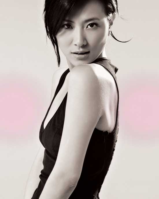 李慧珍大胆秀出美丽身体 变身“夏天美人”(图)_影音娱乐_新浪网