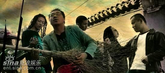 15日摩不停系列演出 贺便利商店巡演凯旋