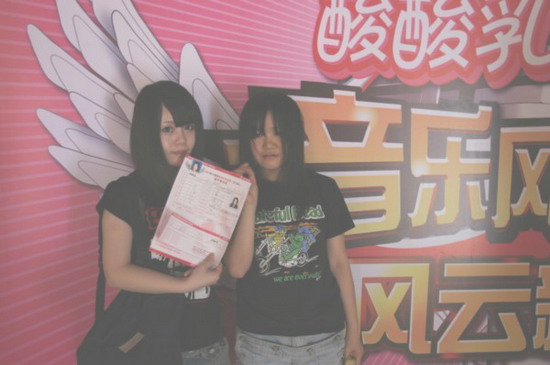 风云新人杭州赛区 赛场明星脸神似中国娃娃