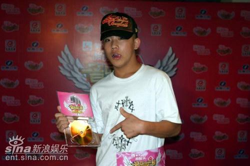 风云新人杭州赛区调皮选手打动评委终晋级(图)
