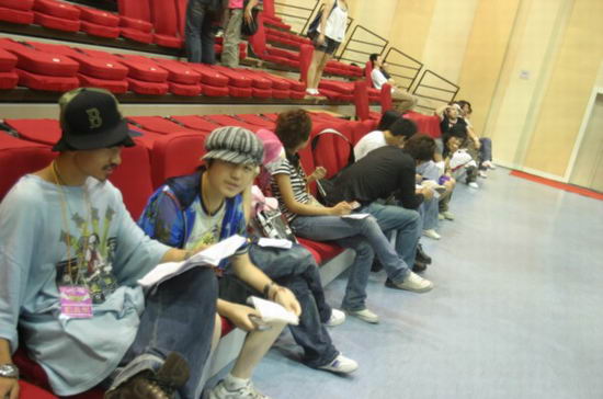 风云新人动听济南首唱会 汪峰尚雯婕今晚唱响