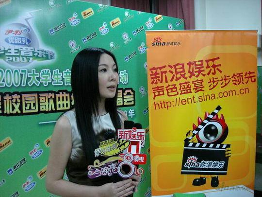 校园歌曲经典演唱会圆满结束 丁薇坦言最爱齐豫