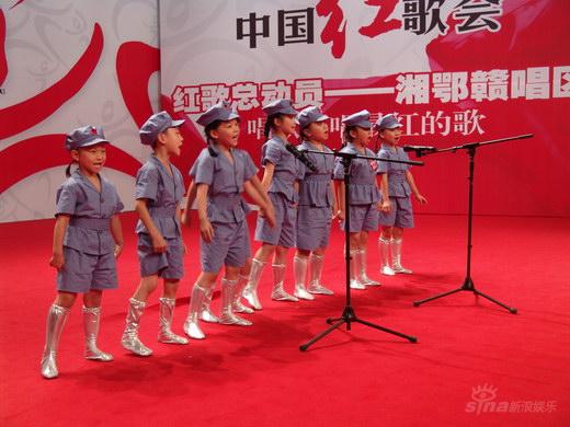 中国红歌会崛起儿童团 南昌唱区小鬼当家(图)