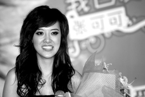 张可可为专辑《对不起,我已爱上你》办发布会