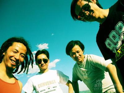 前黑豹主唱登陆十三月展演 19号布衣专场在即