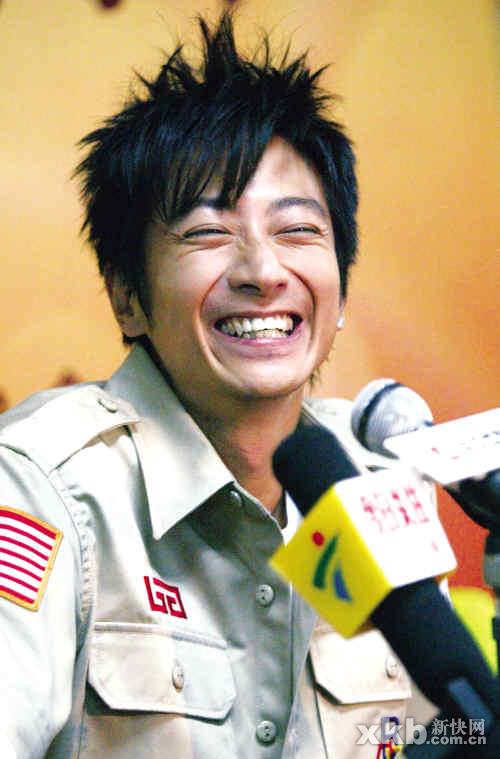 “心绘彩虹”慈善演唱“左麟右李”未成行(图)_影音娱乐_新浪网