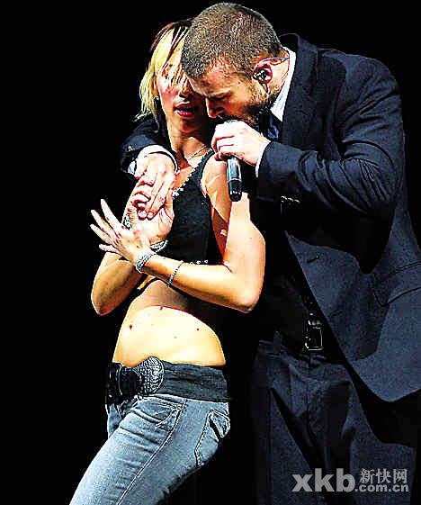 贾斯汀巡演收入超酷玩 每分钟进账2888英镑(图)