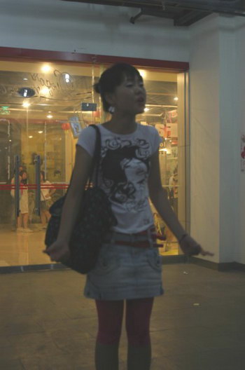陈洁艺走出“超女”阴影成都报名风云新人
