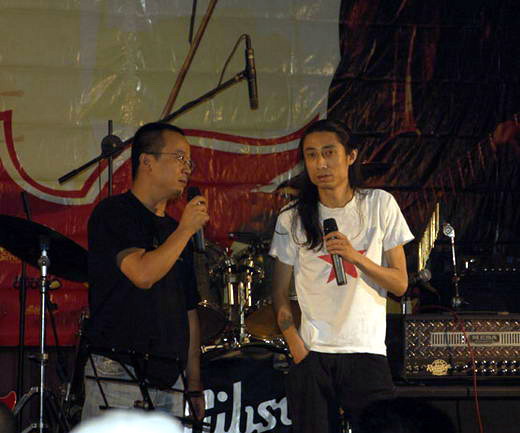 л��Ц��ʽ�����¶���ʮ���µ���ҡ����ƪ��