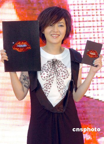 30岁范晓萱独立发行新专辑 主打歌mv一镜到底