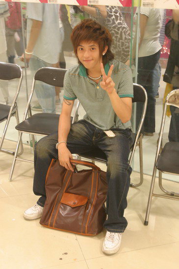 ���ǳ�ͽ��׷����ܷ�չ���������ṩ������̨