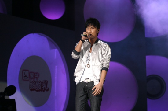 吴克群助阵“动听广州” 林敏聪向粤语音乐致敬