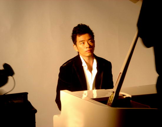 大学生音乐节形象好评如潮 名模设计师全力打