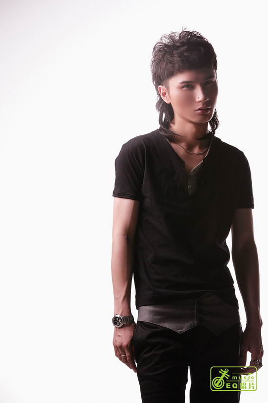 EQ唱片:山野--《山山来驰》