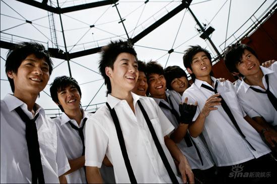 ����Ѳ�����������ƿ����1300��ʧѧ��ͯ(ͼ)