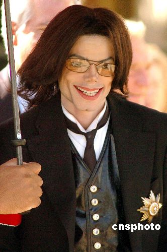 ���˶�-�ܿ�ѷ��ǰ��ʦ�ظ�ǷǮ����(��ͼ)