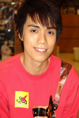 张敬轩翻唱有理 唱作歌手新专辑不唱自己的歌