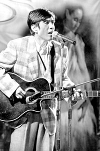 叶佳修最有名的佚名歌手 音乐内涵很校园(图)