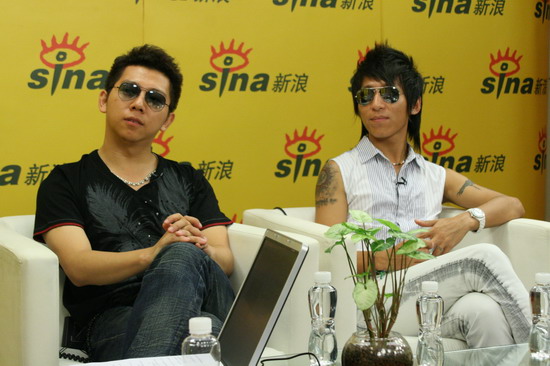 南都专访羽泉:无悔兄弟十年 绝对不会解散(图)