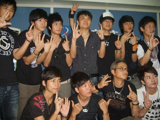 �����С���˿�ɶ���ۻ�400�׳���ӭ�Ž�(ͼ)