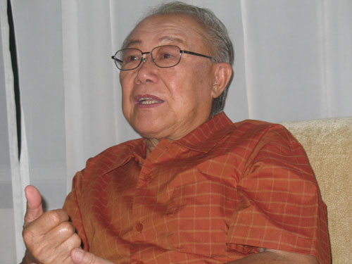 谢芳张目齐赞红歌会:应给节目组颁最佳创意奖