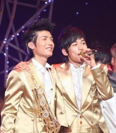 ����Ѳ�ݵڶ�վ�³�����������������˫�ۡ�