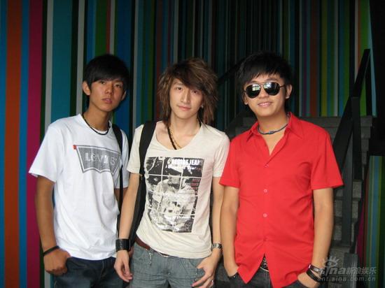 风云新人街头大突袭 专业考量挑战胆量百分百