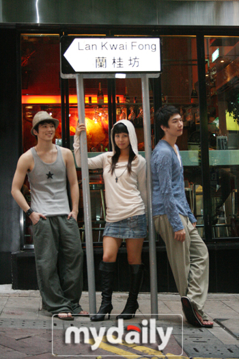 韩国香蕉船组合复出 女成员AMY接替李秀晶(图