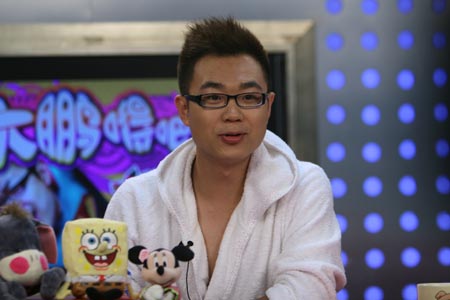大鹏批潘美辰缺乏判断力借助李宇春炒作(附图)