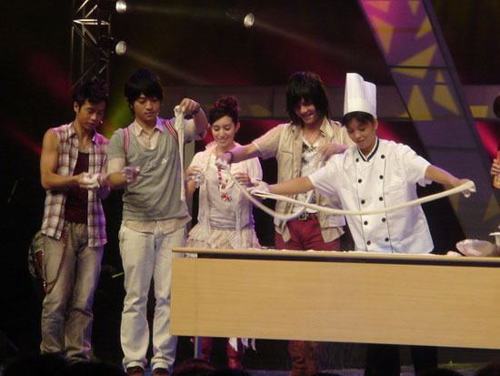 南拳妈妈济南献出第一次 节目现场大拼厨艺(图