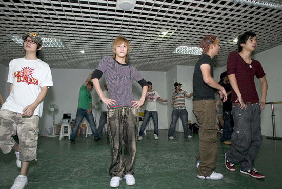 [转帖]天娱打造快男花样美男 第一支横跨偶像派