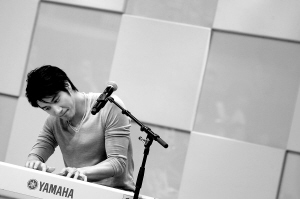 ����������������ר��̸����˹֮�иж���(ͼ)