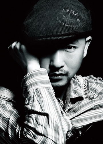 爱乐空间携手刘可发布男人情歌《寂寞才说爱》