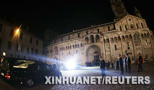 �����޵ٹ�ľ�˵ֶ���Ĭ�������˵���(ͼ)