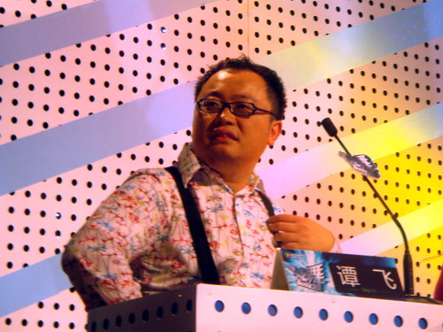 《梦红楼》引争议 光头李进炮轰黄家强虚伪【图】