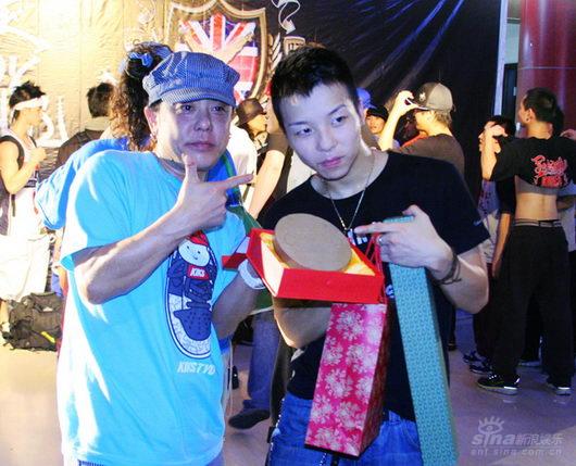 都的肖杰和肖志斌