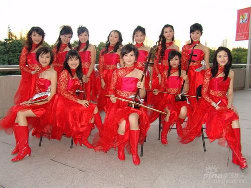 女足世界杯绚丽开幕 小女子十二坊倾情献艺(图