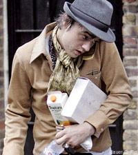 Pete Doherty玩过界 将接手管理英式足球队