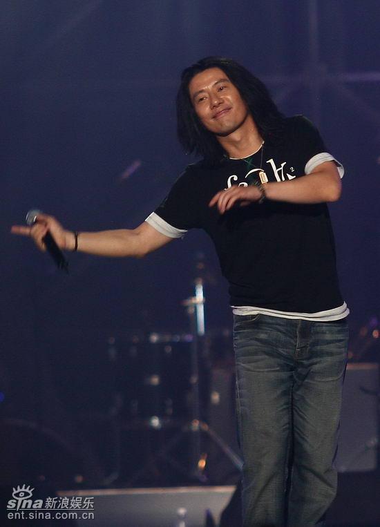 30日直播中歌榜北京欢唱会 郑钧登台成变数