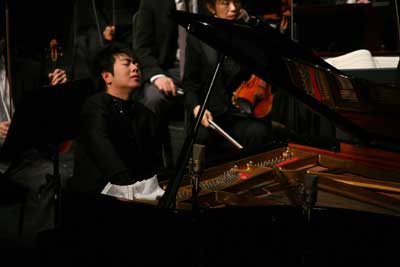 郎朗北京国际音乐节演奏《黄河》激起千层浪