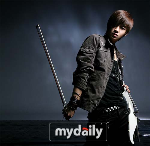 SuperJunior-china������ɺ���HenryΪ����