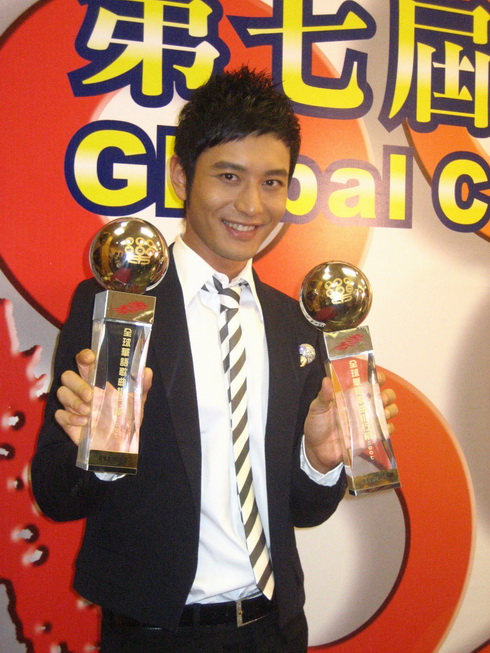 ��������۰佱�����ض����¸���и�ھ�(ͼ)