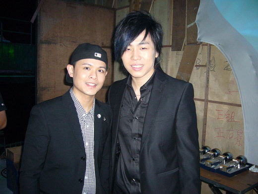 胡彦斌转型新歌《男人KTV》邀侧田演唱粤语版