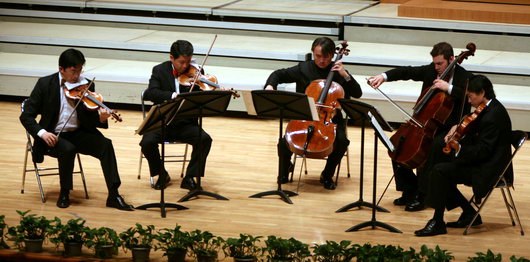 大提琴家王健与上海四重奏奉献室内乐音乐会