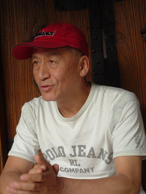 陈彼得录节目现场落泪 回忆过去感动全场(图)