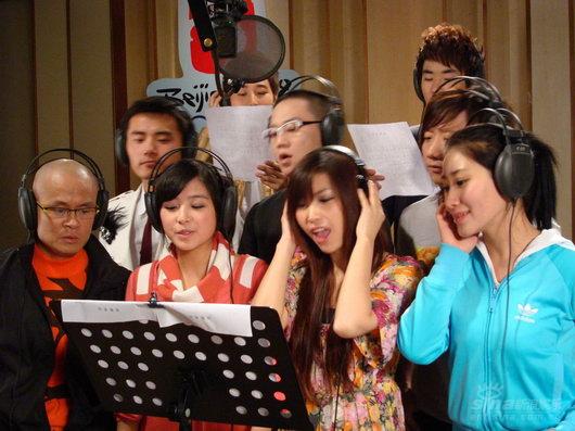 光头李进放歌奥运身体力行支持奥运会(图)